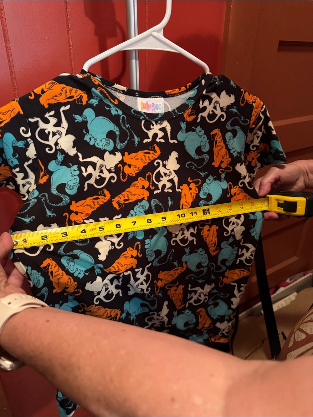 LuLaRoe Girl’s Disney Aladdin Shirt Size 8 - Picture 2 of 9